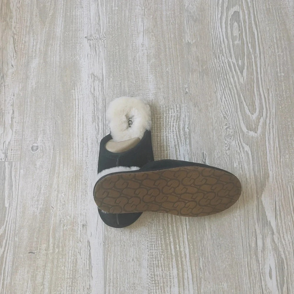 NWOT uggs men’s scuff black suede slippers - Picture 7 of 9